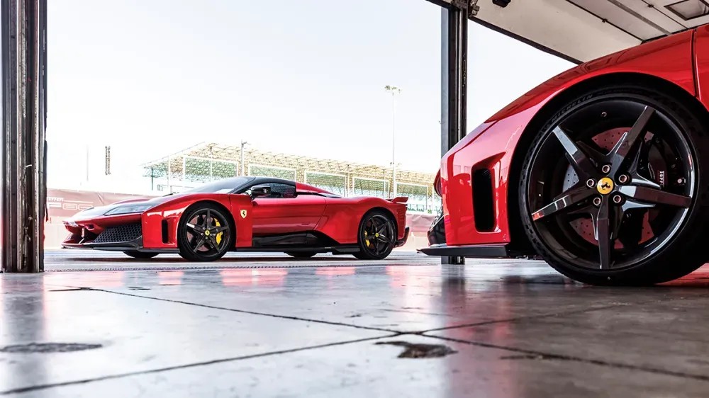 RR_Ferrari_F80_Hybrid_1.webp